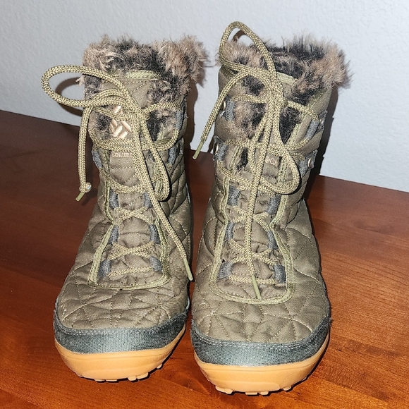 Columbia Women's Green Winter Boots - Picture 1 of 5